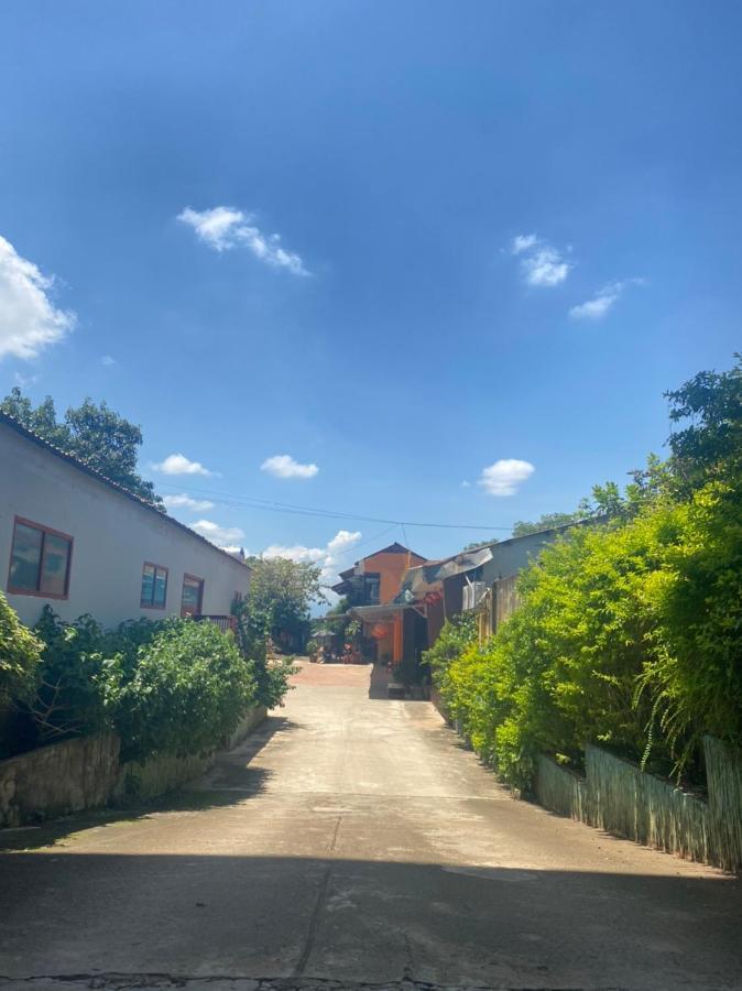 Khach San Ban Me Xanh Buon Ma Thuot Exterior foto