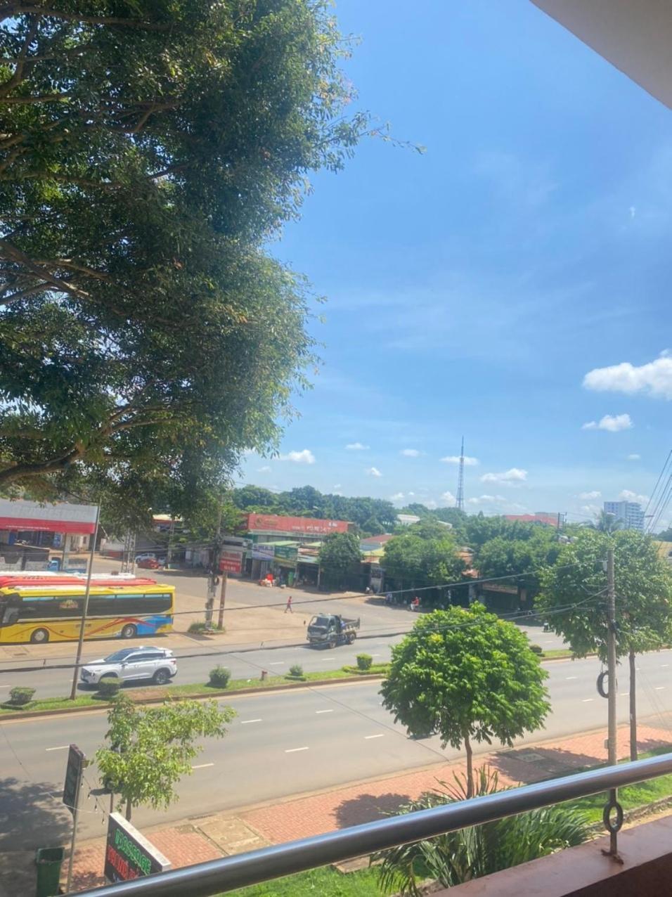 Khach San Ban Me Xanh Buon Ma Thuot Exterior foto